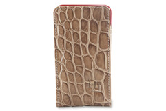 Leather iPhone case in Serengeti